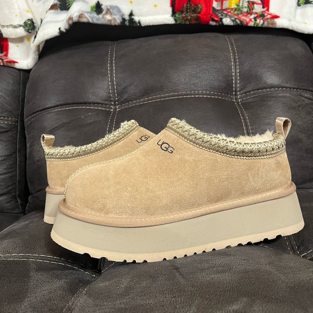 platform UGG slipper/slides